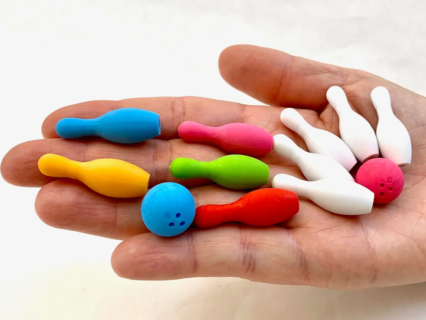 38283 IWAKO SPORTS ERASERS-60
