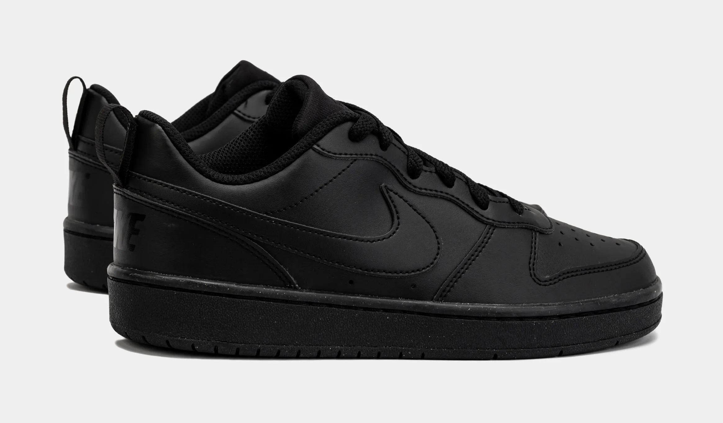 Court Borough Low Recraft Grade School Lifestyle Shoes (Black)