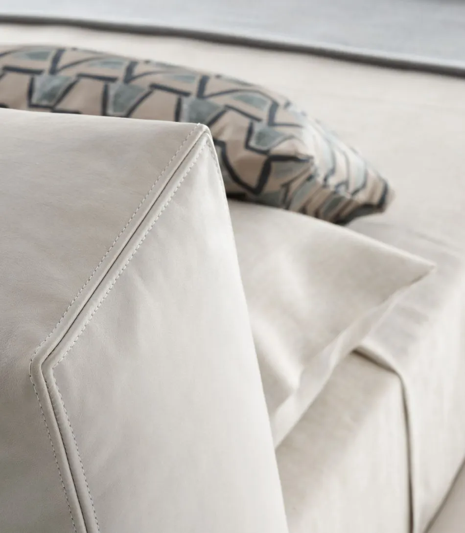 Hayden Bed