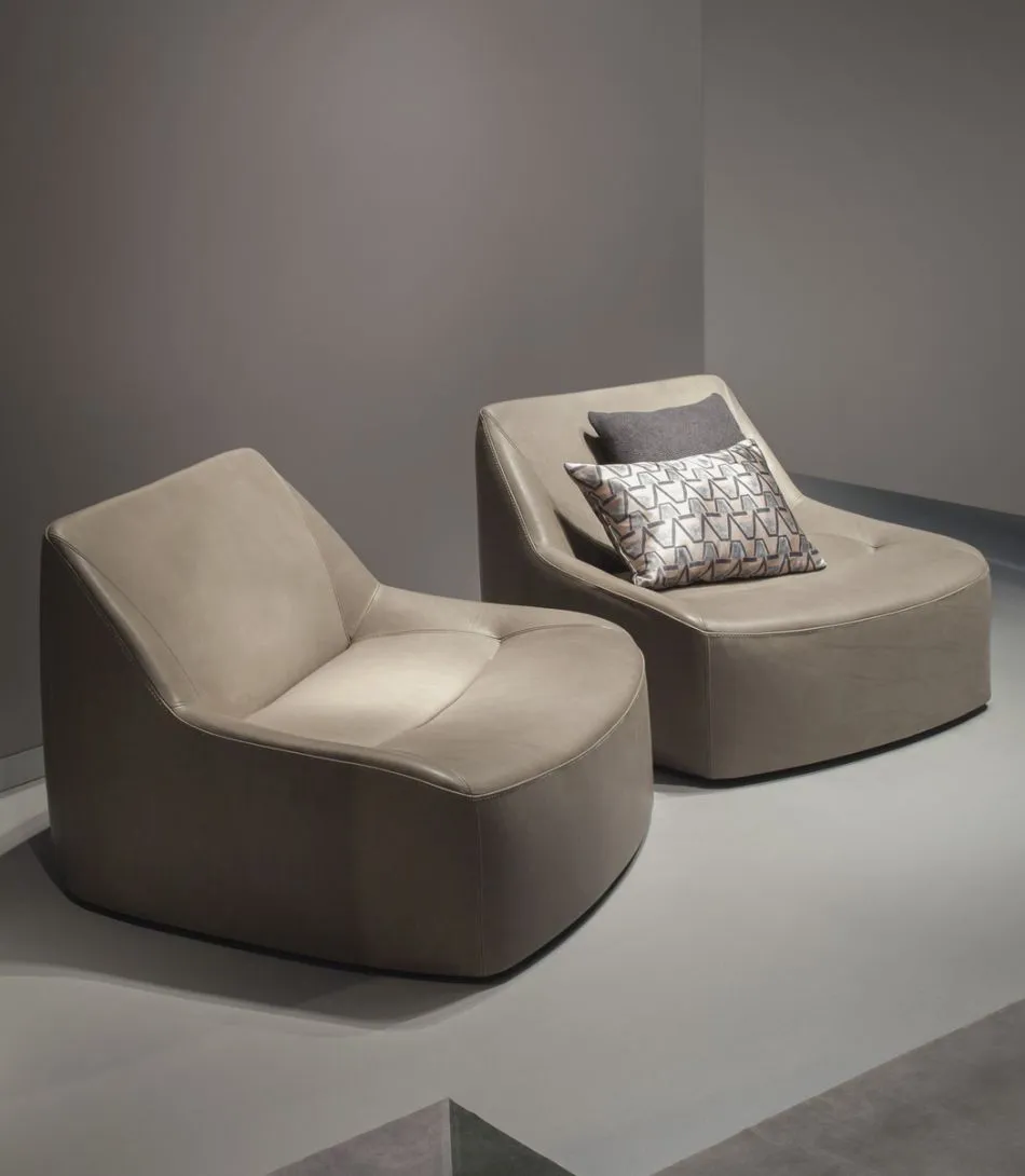 Jackie'o Armchair
