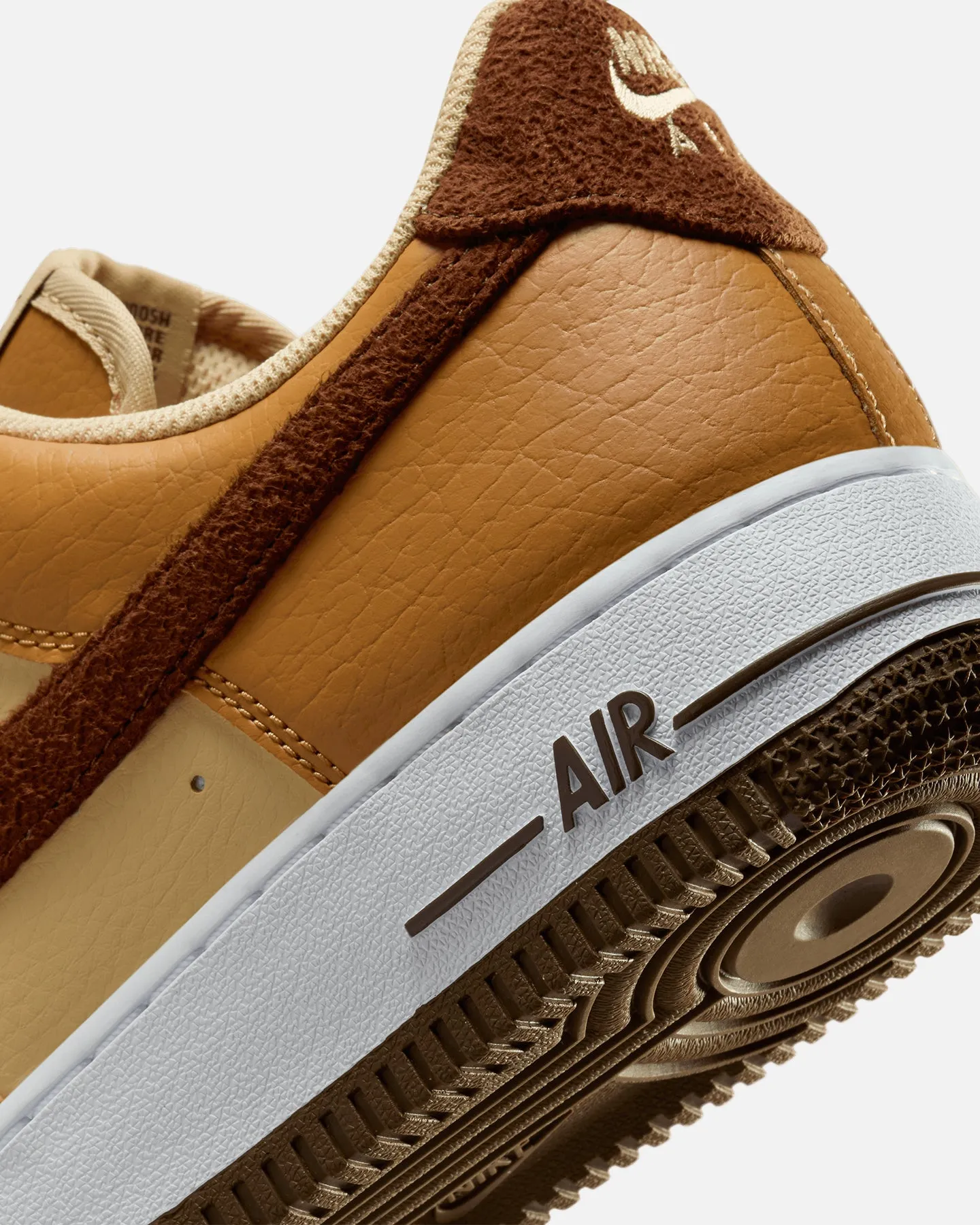 Nike Women's Air Force 1 '07 Next Nature Flax