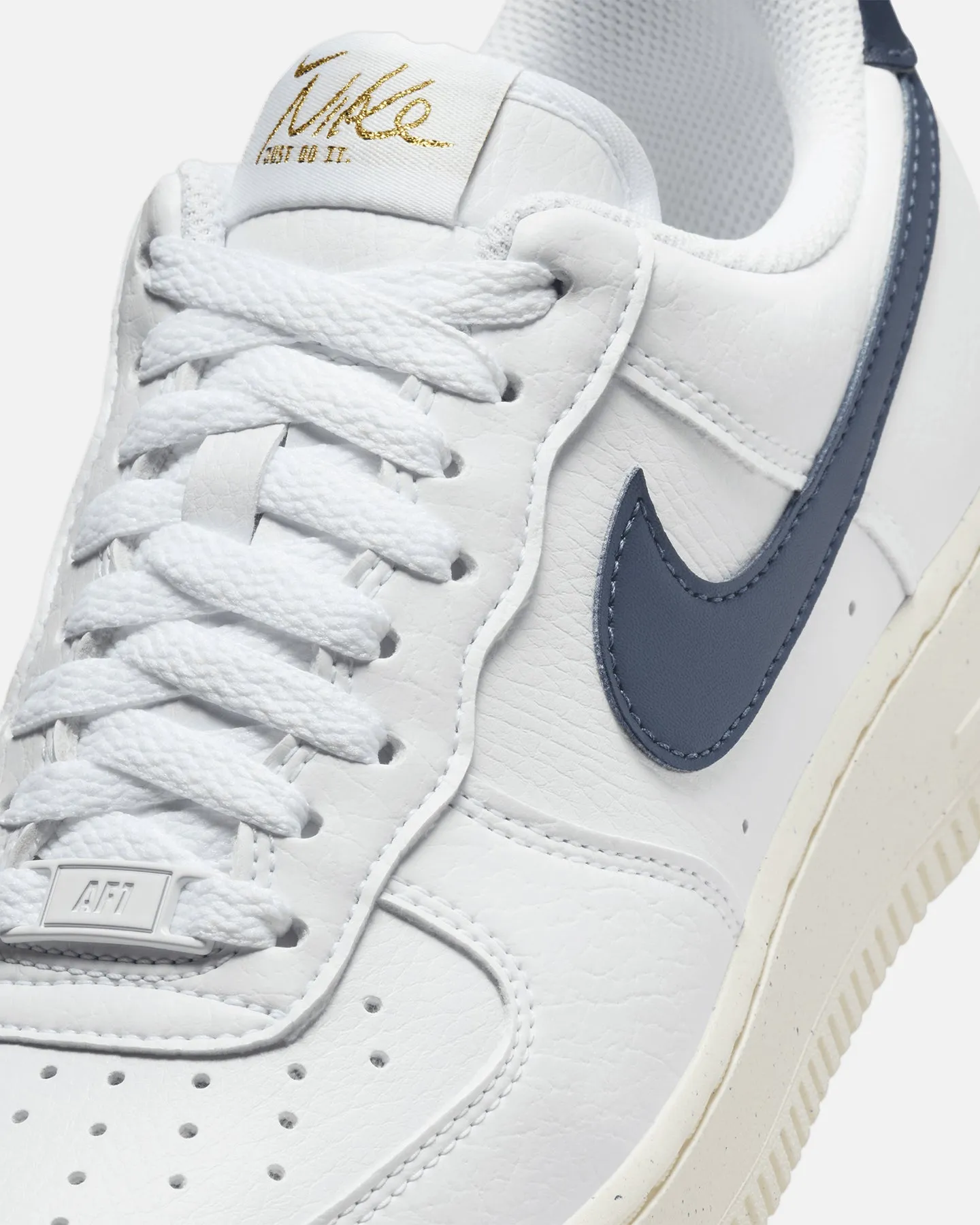 Nike Women's Air Force 1 '07 Next Nature White/Obsidian-Pale Ivory