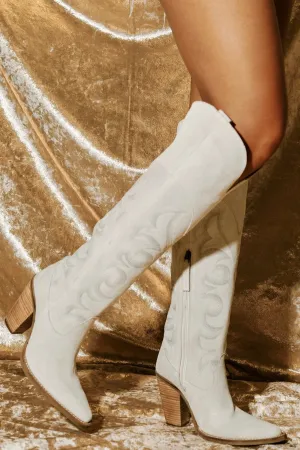 Primadonna Suede Boot in White