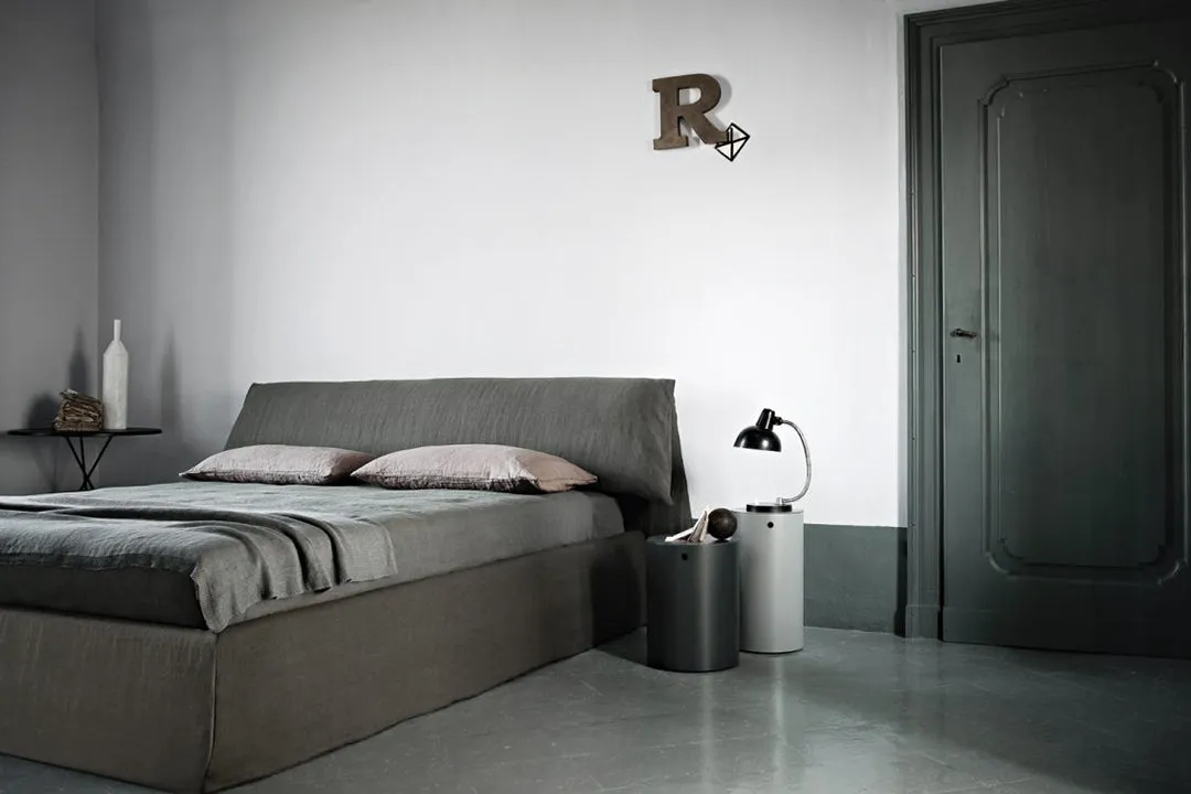 Thais Side Tables