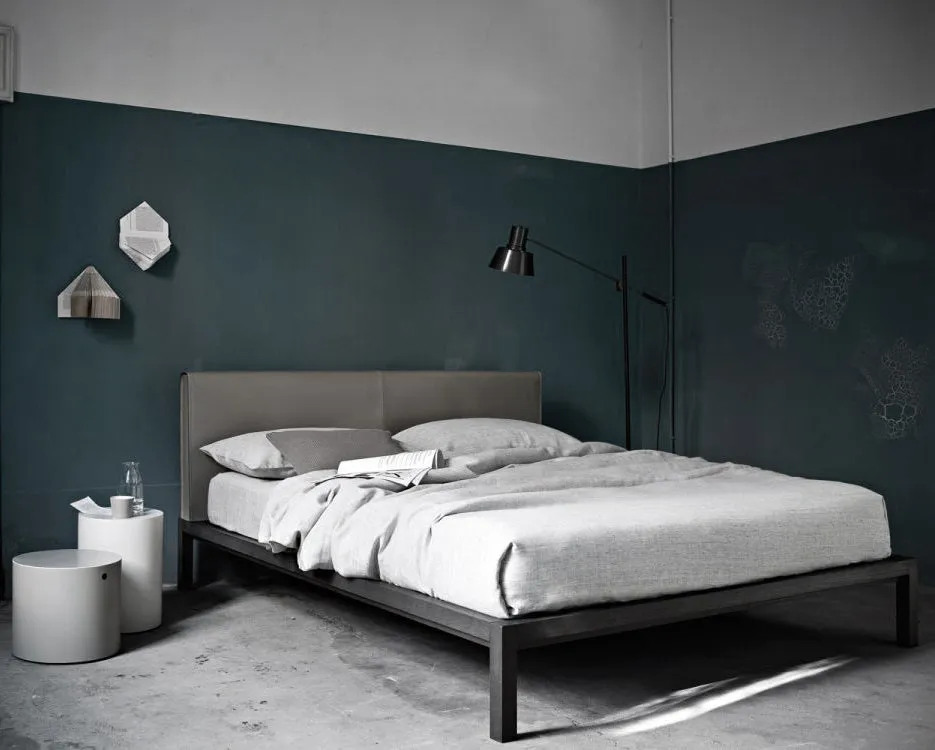 Thais Side Tables