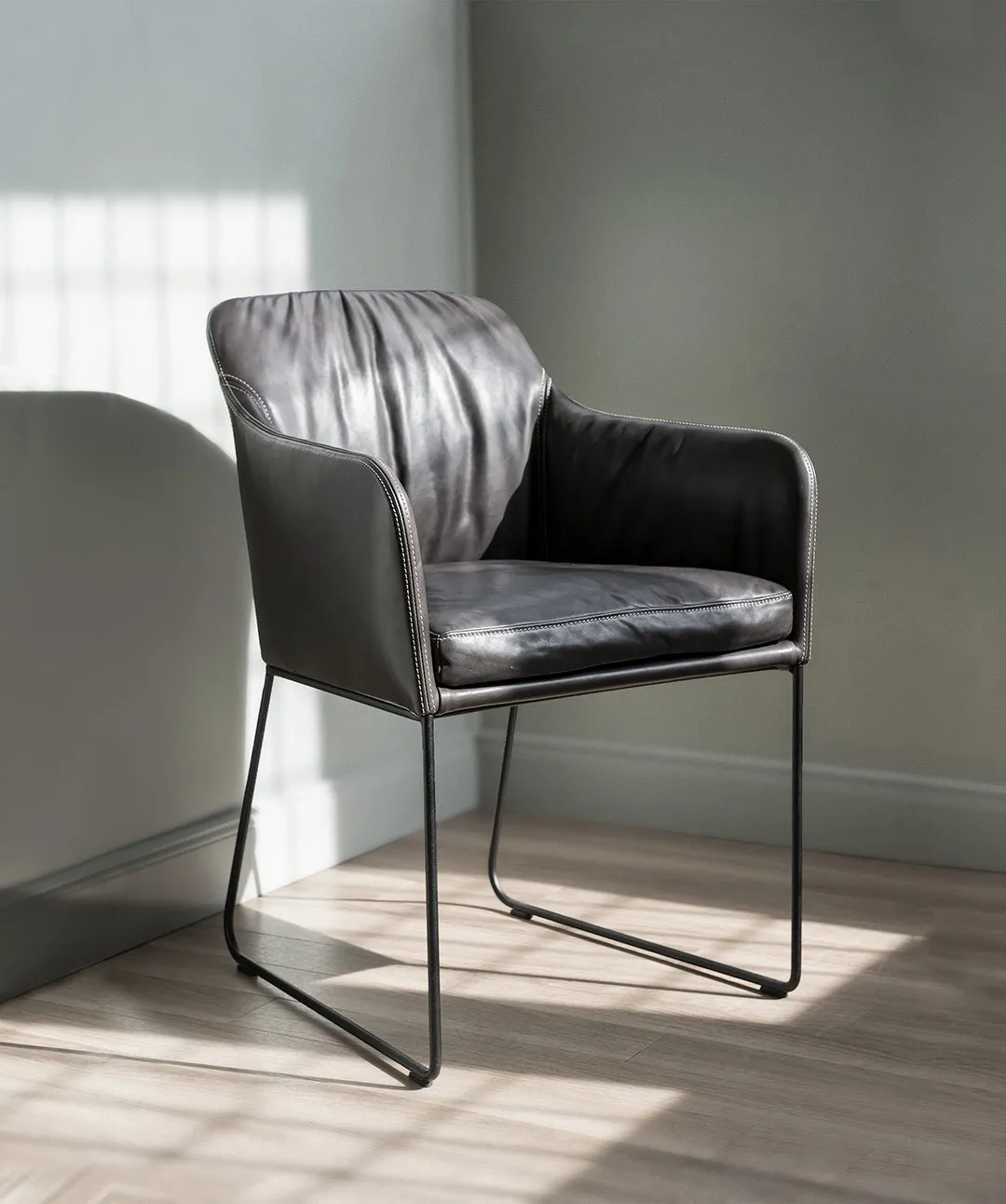 Youma Chair